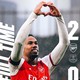 Arsenal tận dụng cơ hội chiếm ngôi đầu, Tottenham gây bất ngờ khi hạ Chelsea