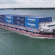 Sà lan điện chạy bằng năng lượng tái tạo, hướng đến logistics xanh