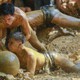 Hàng nghìn người xem tranh cầu trên sới bùn tại lễ hội độc đáo ở Bắc Ninh