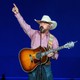 Cody Johnson mở chương mới trong sự nghiệp với album "Banks of the Trinity"