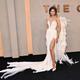 Vì sao Zendaya, Kylie Jenner chuộng thương hiệu thời trang mang tên "Phân"?