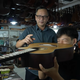 Người chung quanh ta | Tập 46: Ba thế hệ giữ nghề làm đàn guitar