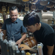 Nghề làm đàn guitar trở thành di sản gia đình | Người chung quanh ta