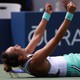 US Open: Zheng Qinwen ngược dòng ngoạn mục, Naomi Osaka cùng vào vòng 4